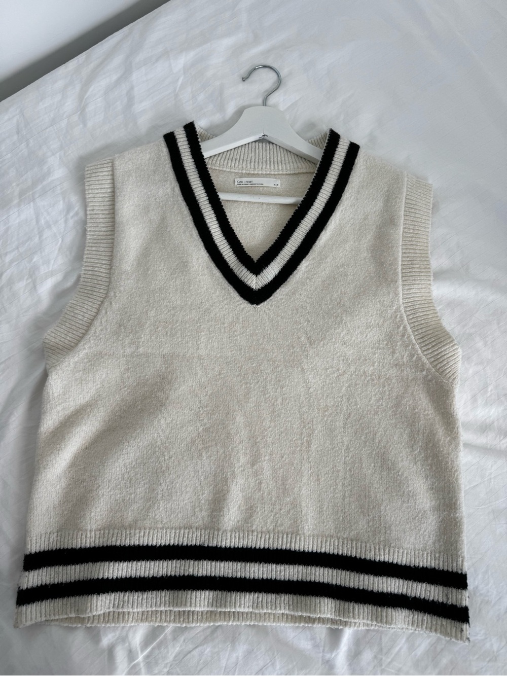 OAK + FORT Cream Striped V-Neck Varsity Knit Sweater Vest - Size XS